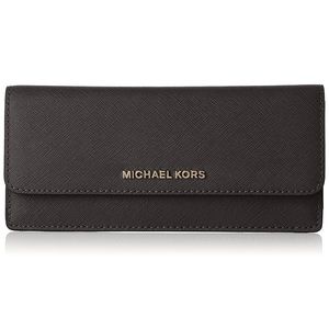 Michael Kors ~ Jet Set Travel Wallet